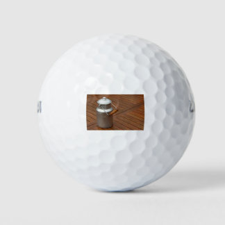Balles De Golf Lait sur table