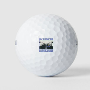 Balles De Golf Le Dernier Enfant Pour Quitter Le Bus De L'École