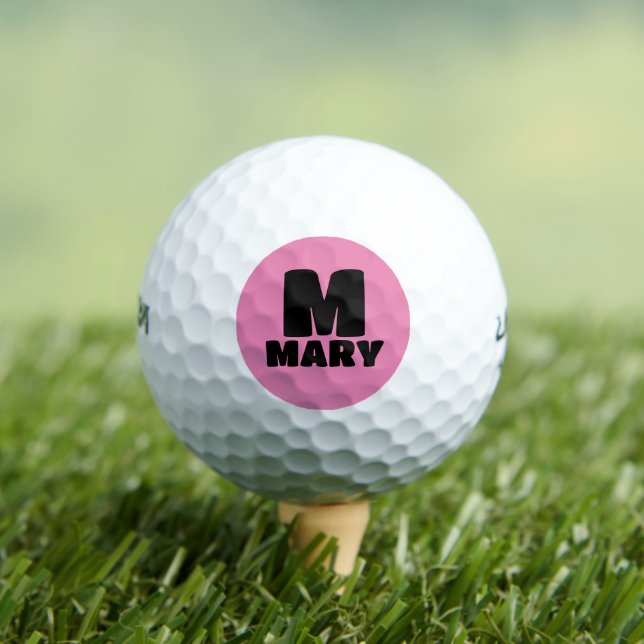 BALLES DE GOLF MONOGRAM PERSONNALISÉ BOLD GOLF BALLS POUR ELLE (T-shirt Insitu)