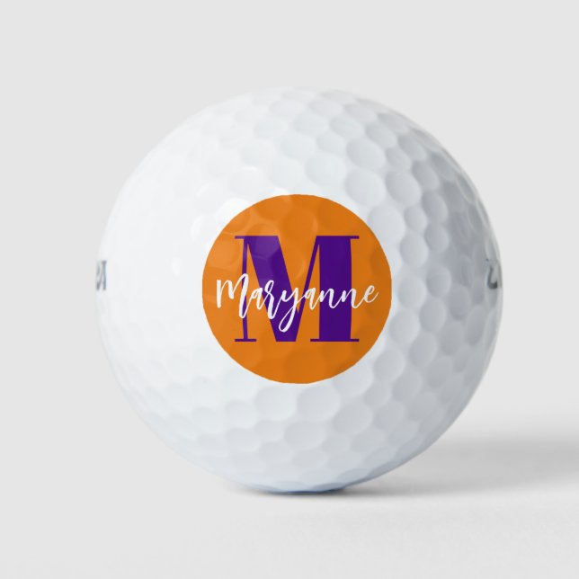 Balles De Golf Monogramme de script orange moderne violet initial (Devant)
