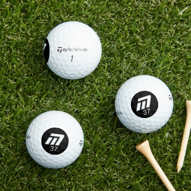 Balles De Golf Monogramme noir gras moderne avec âge (Herbe in situ)