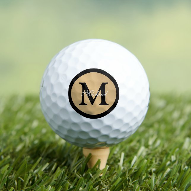 Balles De Golf Nom personnalisé Monogram Gold Metallic Button (T-shirt Insitu)
