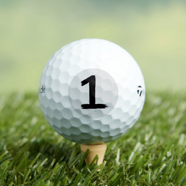 Balles De Golf Numéro 1 Taylor Made TP5 (T-shirt Insitu)