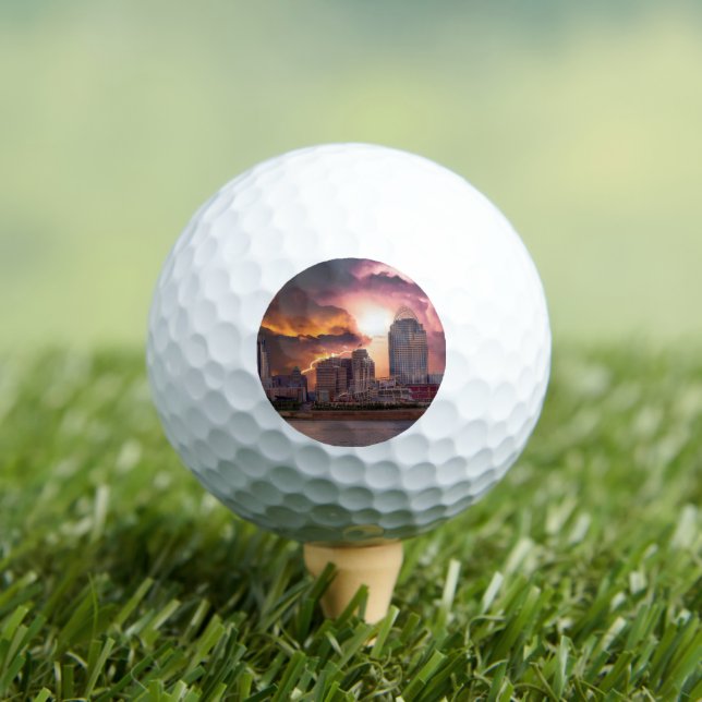 Balles De Golf Stormy Cincinnati Great American Ball Park (T-shirt Insitu)
