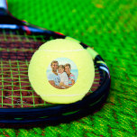 Balles De Tennis Photo de joueur de tennis personnalisé<br><div class="desc">Cadeau amusant et original pour votre as du tennis préféré. Les joueurs de simple ou de double adoreront cette balle de tennis photo. Parfait pour sur le court ou en décoration dans votre bureau. Ajoutez votre photo préférée de votre famille,  animal de compagnie,  entreprise ou personne.</div>