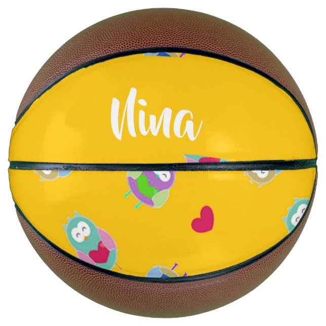 Ballon De Basket Chouettes avec coeur sur orange (Devant)