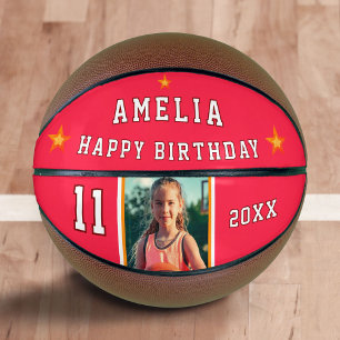 Ballon De Basket Étoiles Rouges Joyeux Anniversaire Joueur Photo