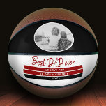 Ballon De Basket Meilleur papa Jamais Rouge Noir moderne Père´s Pho<br><div class="desc">Best Papa Ever Rouge et Noir moderne Père`s Day Photo Basketball. Design moderne avec un texte Best Papa jamais en écriture rouge tendance, modèle photo dans un cadre blanc ovale sur un arrière - plan noir et message doux avec les noms et l'année. Ajoutez votre photo et personnalisez-la avec vos...</div>