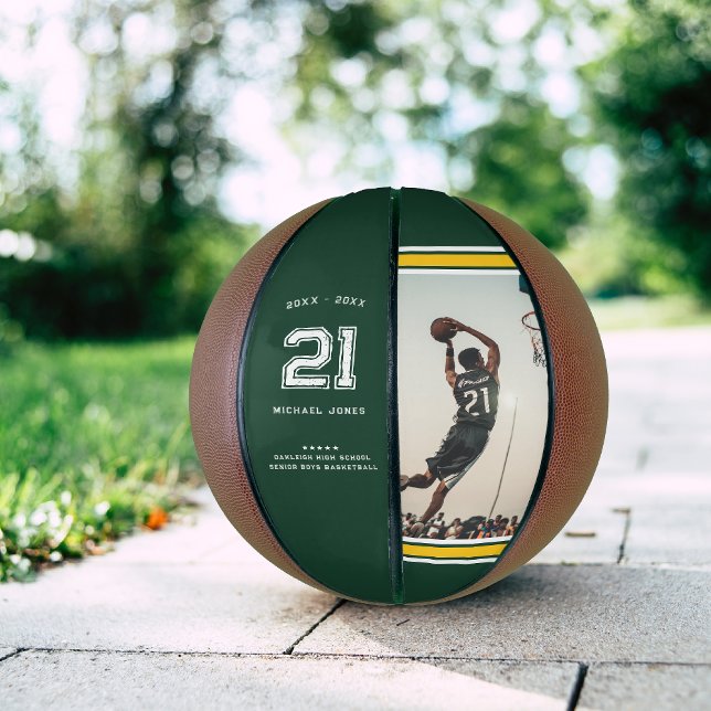 Ballon De Basket Numéro Jersey | Monogramme de graduation verte et  (Créateur téléchargé)