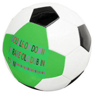 BALLON DE FOOT DUBLIN VILLE IRLANDE VERT ROUGE