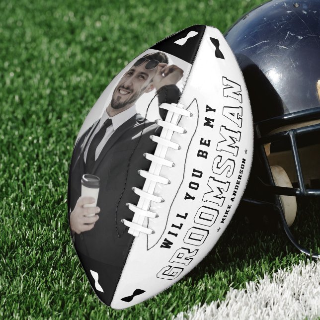 Ballon De Foot Proposition du fabricant Bowtie Photo noir et blan (Groomsman Proposal Bowtie Photo Football
)