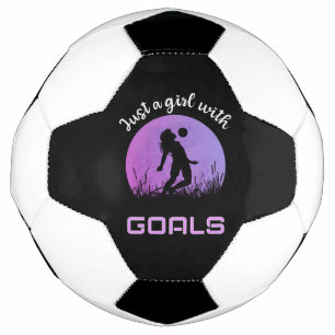 Ballon De Foot Une fille avec des buts beau football