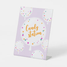 Ballons d'anniversaire panneau de piédestal person