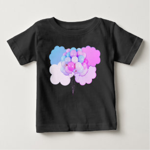 Ballons roses et bleus dans les nuages T-shirt béb