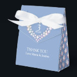 Ballotins 3 ans Crystal mariage coeur merci Ballotin<br><div class="desc">Crystal mariage anniversaire fête merci boîte cadeau. Personnalisez avec votre nom. Idéal pour ajouter une touche de cristal personnalisé 3ème anniversaire de mariage, dîners-fêtes et réunions informelles. Emballage cadeau idéal pour les faveurs ou pour placer sur les tables de réception ou les tables de fête remplies de bonbons ou de...</div>
