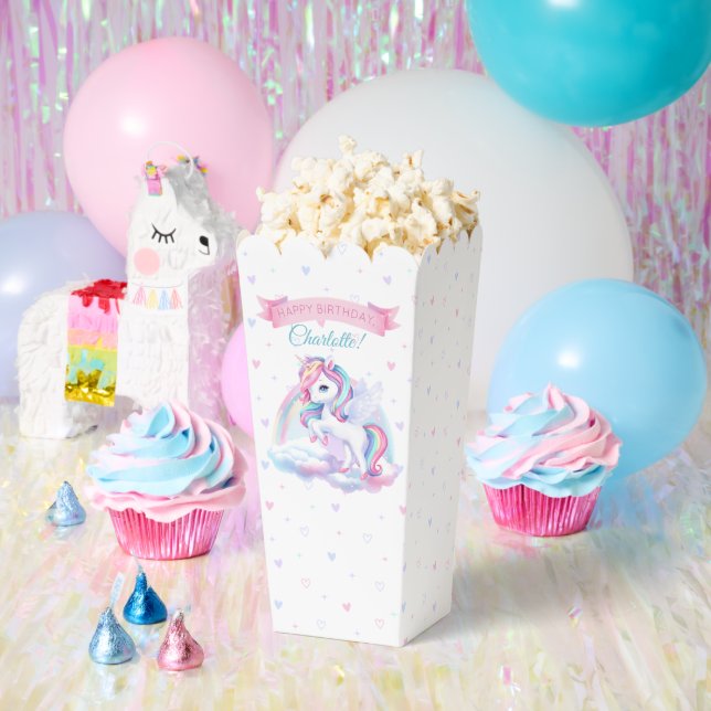 Ballotins à une fête d'anniversaire magique. (Fête)