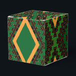 Ballotins Afro Pop Vert Noir et Jaune Moderne Tissu<br><div class="desc">Afro Pop remixe les motifs africains traditionnels et imprime pour une nouvelle apparence graphique unique. Cette conception géométrique est composée d'une couleur verte de base,  complétée par des accents noir et jaune-orange.</div>