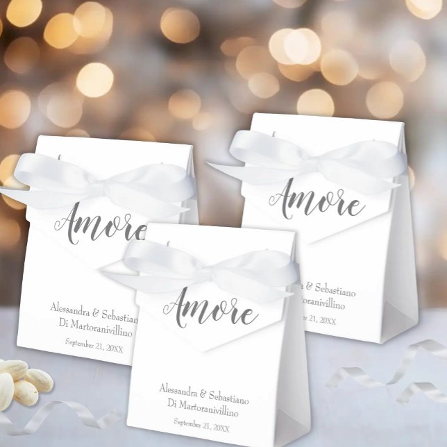 Ballotins Amore italien (Amore Script White Tent Favor Boxes for Italian Wedding, Engagement, or Anniversary)