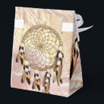 Ballotins Attrape-Rêves Mariage<br><div class="desc">Un design d'attrape-rêves avec des garnitures dorées et marron qui comprend un cercle de bambou rond,  une toile de vie avec des plumes de tons marron et des perles rouges sur un fond de plumes douces pour un mariage.</div>