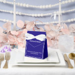 Ballotins Ballotin de traitement de fête<br><div class="desc">Cette boîte de faveur de fête est présentée dans une élégante couleur bleu et blanc royal. Customisez cet élément et modifiez l'exemple de texte sur le vôtre. Astuce : Ajoutez simplement vos bonnes friandises et ajoutez un ruban festif.</div>