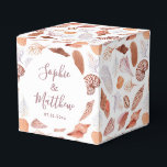 Ballotins Beach Seashells Aquarelle Côte Chic Mariage<br><div class="desc">Beach Seashells Watercolor Coastal Chic Mariage PFavor Boxes présente un joli motif de coquillages sur un arrière - plan blanc avec vos noms personnalisés et votre date sur le côté. Idéal pour les mariages côtiers et d'été. Personnalisez en modifiant le texte dans les zones de texte. Conçu pour vous par...</div>