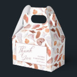 Ballotins Beach Seashells Aquarelle Côte Chic Mariage<br><div class="desc">Beach Seashells Watercolor Coastal Chic Mariage PFavor Boxes présente un joli motif de coquillages sur un arrière - plan blanc avec le texte "Merci" dans le script moderne et personnalisé avec vos noms et date. Idéal pour les mariages et événements côtiers et estivaux. Personnalisez en modifiant le texte dans les...</div>