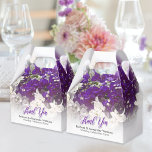 Ballotins Beau Ballotin blanc & violet<br><div class="desc">Conçu comme une boîte de préférence de mariage pour compléter notre gamme florale de bougainvilliers blancs et roses/violets, cette boîte de Merci peut également être facilement et entièrement customisée pour les anniversaires et autres occasions spéciales. Il est simple de modifier le libellé et la police de caractères du texte. Consultez...</div>