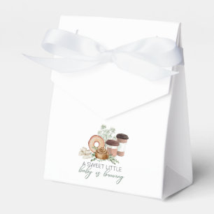 Ballotins Bébé est en train de brasser