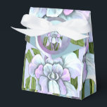 Ballotins Boîte de faveur de fleurs Smeraldo<br><div class="desc">LA FLEUR de mon Monde Violet : la Fleur Smeraldo Mythique (avec ses feuilles très particulières... ) Selon une ancienne légende italienne, cette fleur imaginaire symbolise un amour secret non avoué par peur d'être rejeté. C'est le sujet d'une chanson de mon Groupe K-pop mondial favori : ils utilisent cette fleur...</div>