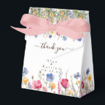 Ballotins Boîte de Faveur de Jardin Bohème Fleurs Sauvages C<br><div class="desc">Cette boîte de faveur de jardin de fleurs sauvages colorées est une façon délicieuse et attentionnée de remercier les invités de mariage, combinant l'attrait visuel avec la personnalisation pour un souvenir mémorable d'appréciation. Pour personnaliser cela davantage, cliquez sur le lien "personnaliser davantage" et utilisez notre outil de conception pour ajuster...</div>