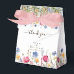 Ballotins Boîte de Faveur de Jardin Bohème Fleurs Sauvages C<br><div class="desc">Cette boîte de faveur de jardin de fleurs sauvages colorées est une façon délicieuse et attentionnée de remercier les invités de mariage, combinant l'attrait visuel avec la personnalisation pour un souvenir mémorable d'appréciation. Pour personnaliser cela davantage, cliquez sur le lien "personnaliser davantage" et utilisez notre outil de conception pour ajuster...</div>