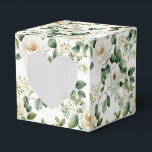 Ballotins Boîte de friandises à faveur florale<br><div class="desc">La boîte de friandises de faveur de fête est présentée avec une belle impression florale de rose blanche. 
Personnalisez cet article ou achetez-le tel quel.
Conseil : Ajoutez simplement vos excellentes friandises et un ruban de fête.



Image sous licence</div>