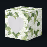 Ballotins Boîte de friandises à motif d'hortensia pour fête<br><div class="desc">La boîte de faveurs de fête est présentée avec une impression florale d'hortensia blanc. 
Personnalisez cet article ou achetez-le tel quel.
Conseil : il suffit d'ajouter vos excellentes friandises et un ruban de fête.



Image sous licence</div>