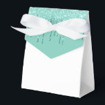 Ballotins Boîte de friandises à paillettes dégoulinantes pou<br><div class="desc">La boîte de faveurs de fête est illustrée avec une impression de fausses paillettes dégoulinantes de couleur aqua sur le rabat avant. Parfait pour offrir des friandises en cadeau. Personnalisez cet article ou achetez-le tel quel. Conseil : il suffit d'ajouter vos excellentes friandises et un joli ruban. Impression sous licence...</div>