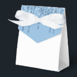 Ballotins Boîte de friandises à paillettes dégoulinantes pou<br><div class="desc">La boîte de faveur de fête est présentée avec une impression de fausses paillettes bleues dégoulinantes sur le rabat avant. 
Parfait pour offrir des friandises en cadeau. Personnalisez cet article ou achetez-le tel quel.
Conseil : il suffit d'ajouter vos excellentes friandises et un joli ruban.




Impression sous licence</div>