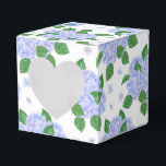Ballotins Boîte de friandises à thème Hydrangea<br><div class="desc">La boîte de faveur de fête est présentée avec une impression florale d'hydrangea. 
Personnalisez cet article ou achetez-le tel quel.
Conseil : Ajoutez simplement vos excellentes friandises et un ruban festif.</div>