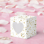 Ballotins Boîte de friandises étoilées<br><div class="desc">La boîte de friandises de faveur de fête est présentée dans un imprimé d'étoiles blanches et dorées.
Personnalisez cet article ou achetez-le tel quel.




Image sous licence</div>