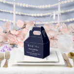 Ballotins Boîte de friandises pour fête<br><div class="desc">La boîte de faveur de fête est présentée dans une élégante couleur bleu marine.
Personnalisez cet article et remplacez le texte d'exemple par le vôtre.
Astuce : il suffit d'ajouter vos délicieuses friandises et un ruban de fête.</div>