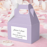 Ballotins Boîte de friandises pour fête<br><div class="desc">La boîte de faveurs de fête est présentée dans une élégante couleur lavande.
Personnalisez cet article et remplacez le texte exemple par le vôtre.
Astuce : il suffit d'ajouter vos délicieuses friandises et un ruban festif.</div>