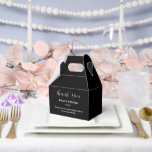 Ballotins Boîte de friandises pour fête<br><div class="desc">La boîte de faveur de fête est présentée dans une élégante couleur noire.
Personnalisez cet article et remplacez le texte d'exemple par le vôtre.
Astuce : il suffit d'ajouter vos délicieuses friandises et un ruban de fête.</div>