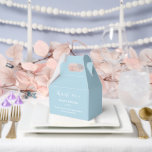 Ballotins Boîte de friandises pour fête<br><div class="desc">La boîte de faveur de fête est présentée dans une élégante couleur de brouillard bleu.
Personnalisez cet article et remplacez le texte d'exemple par le vôtre.
Conseil : il suffit d'ajouter vos délicieuses friandises et un ruban de fête.</div>