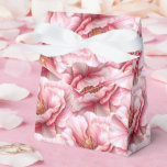 Ballotins Boîte de friandises pour fête<br><div class="desc">La boîte de faveur de fête est montrée dans une jolie impression florale rose élégante. Personnalisez cet article et ajoutez-y ou achetez-le tel quel. Astuce : Ajoutez-y un autocollant avec des noms et ajoutez du ruban joli. Image sous licence Astuce : Ajoutez simplement vos friandises et ajoutez du ruban de...</div>