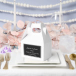Ballotins Boîte de friandises pour fête<br><div class="desc">La boîte de faveur de fête est présentée dans une couleur élégante noir et blanc.
Personnalisez cet article et remplacez le texte d'exemple par le vôtre.
Conseil : Ajoutez simplement vos délicieuses friandises et un ruban de fête.</div>