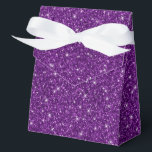 Ballotins Boîte de friandises pour fête scintillante<br><div class="desc">La boîte de faveur de fête est présentée avec une impression de paillettes fausses de couleur violette festive.
Parfait pour offrir des friandises en cadeau. Personnalisez cet article ou achetez-le tel quel.
Conseil : il suffit d'ajouter vos excellentes friandises et d'ajouter un joli ruban.




Impression sous licence</div>