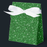 Ballotins Boîte de friandises pour fête scintillante<br><div class="desc">La boîte de faveur de fête est présentée avec une impression de paillettes fausses de couleur verte festive.
Parfait pour offrir des friandises en cadeau. Personnalisez cet article ou achetez tel quel.
Conseil : il suffit d'ajouter vos excellentes friandises et d'ajouter un joli ruban.




Impression sous licence</div>
