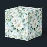 Ballotins Boîte de traitement à la fête florale blanche<br><div class="desc">La boîte de fête est affichée avec une belle impression florale blanche. Customisez cet objet ou achetez tel quel. Astuce : Ajoutez simplement vos bonnes friandises et ajoutez un ruban festif. Image sous licence</div>