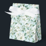 Ballotins Boîte de traitement à la fête florale blanche<br><div class="desc">La boîte de fête est affichée avec une belle impression florale blanche. Customisez cet objet ou achetez tel quel. Astuce : Ajoutez simplement vos bonnes friandises et ajoutez un ruban festif. Image sous licence</div>