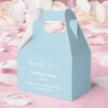 Ballotins Boîte de traitement de partie<br><div class="desc">La boîte de faveur de la fête est affichée dans une élégante couleur bleu brouillard. Customisez cet élément et modifiez l'exemple de texte sur le vôtre. Astuce : Ajoutez simplement vos bonnes friandises et ajoutez un ruban festif.</div>