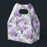 Ballotins Boîte de traitement de partie d'impression Lilacs<br><div class="desc">Une boîte de fête est affichée avec un imprimé floral lilas. Customisez cet objet ou achetez tel quel. Astuce : Ajoutez simplement vos bonnes friandises et ajoutez un ruban festif. Image sous licence</div>