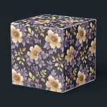 Ballotins Boîte de traitement Fleur Favor<br><div class="desc">La boîte de traitement Party favorite est présentée avec une belle impression florale violette multicolore. Customisez cet objet ou achetez tel quel. Astuce : Ajoutez simplement vos bonnes friandises et ajoutez un ruban festif. Image sous licence</div>
